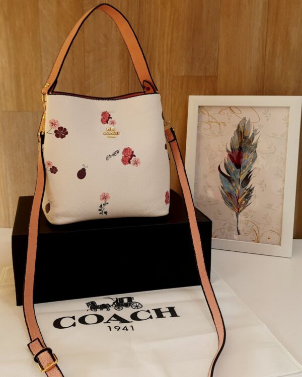 COACH